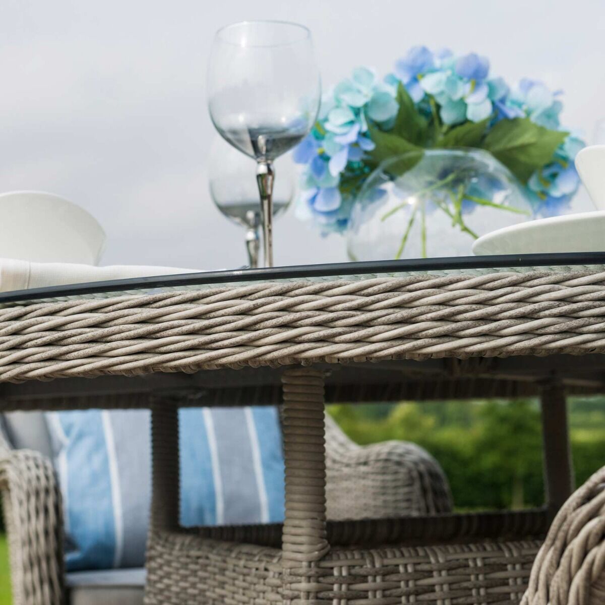 Oxford Heritage 4 Seat Round Rattan Dining Set