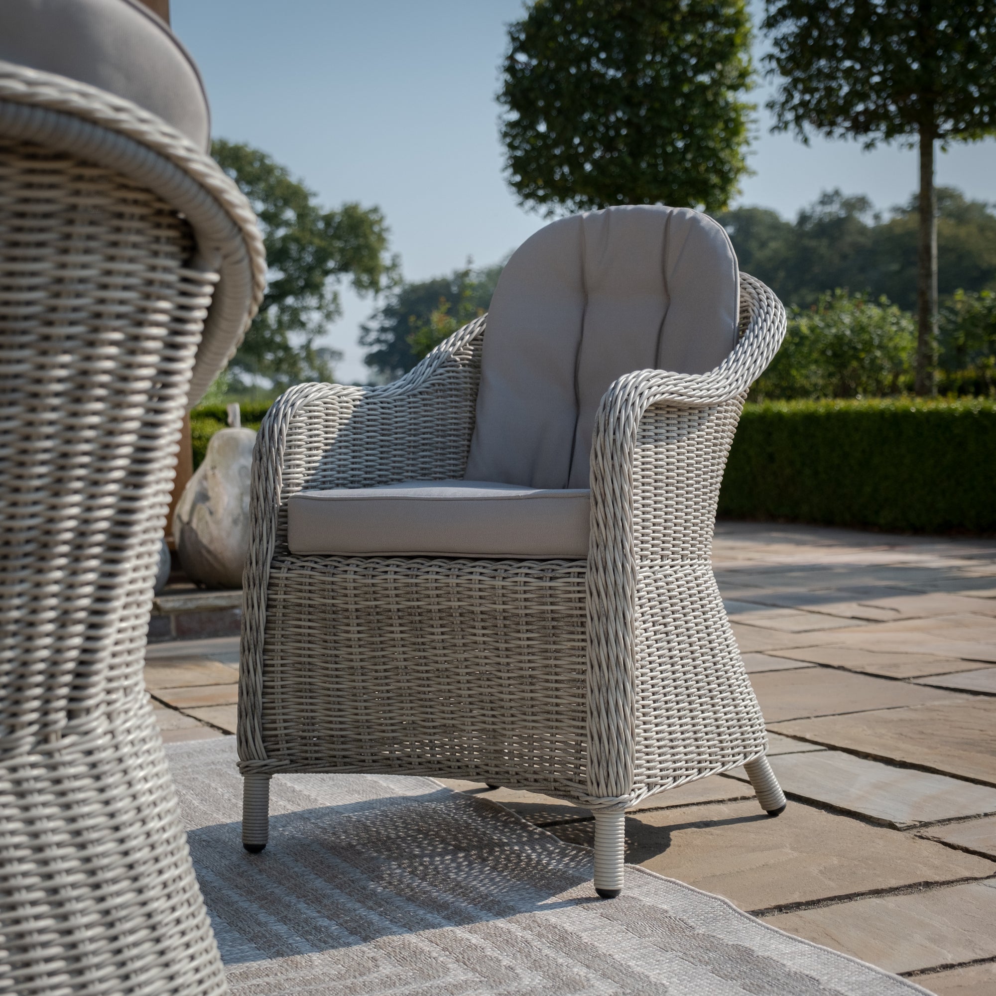 Oxford 6 Seat Oval Dining Set with Heritage Dining Chairs & Woven Lazy Susan