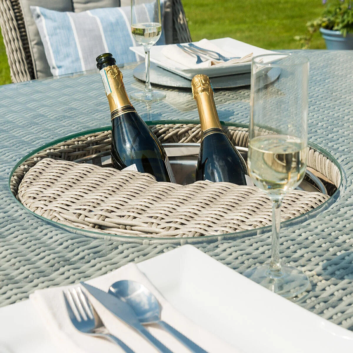 Oxford Heritage 6 Seat Round Rattan Dining Set